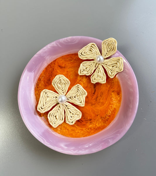 Natural Flower Woven Straw Earings (18K Gold Plated Brass) Earrings WASHEIN