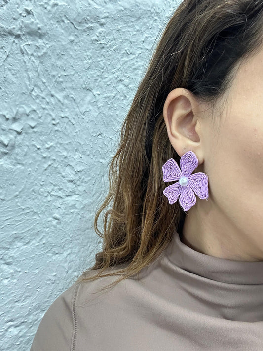 Natural Flower Woven Straw Earings (18K Gold Plated Brass) Earrings WASHEIN