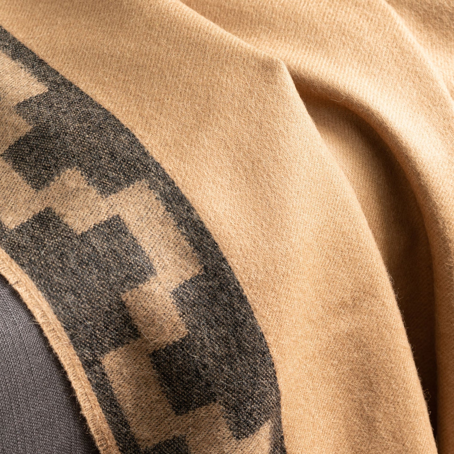 Patterned Brown Classic Premium Baby Alpaca Throw Throws WASHEIN