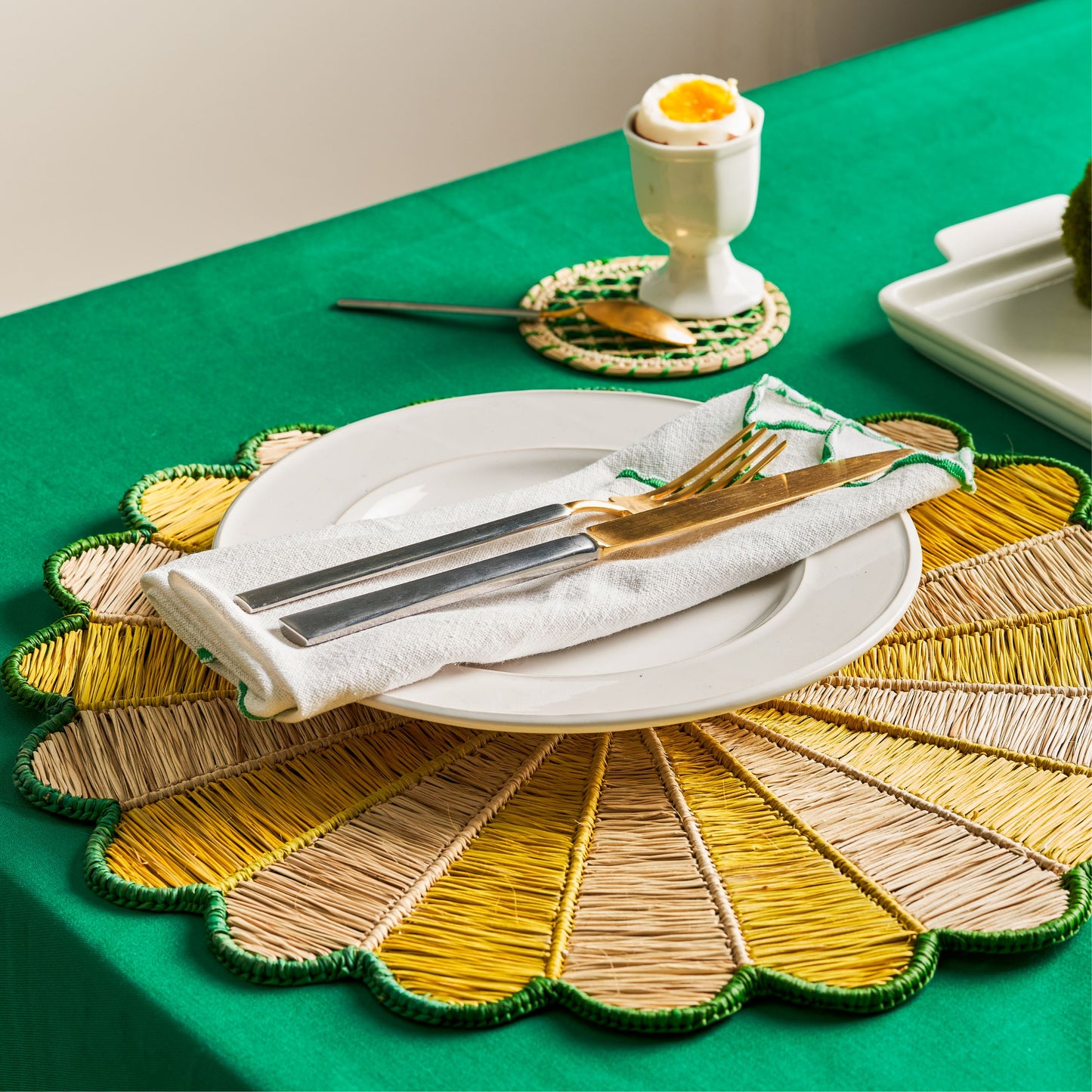 Set x 4 Natural Straw Green & Yellow Big Flower Round Placemats Placemats WASHEIN