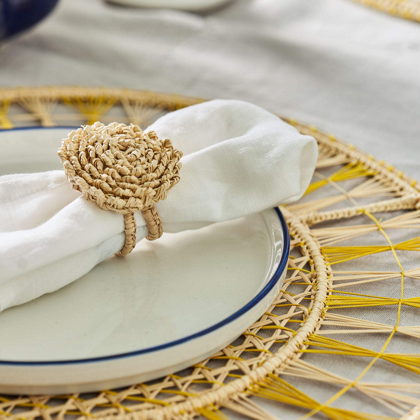 Set x 4 Natural Straw Yellow Stripe Round Placemats Placemats WASHEIN