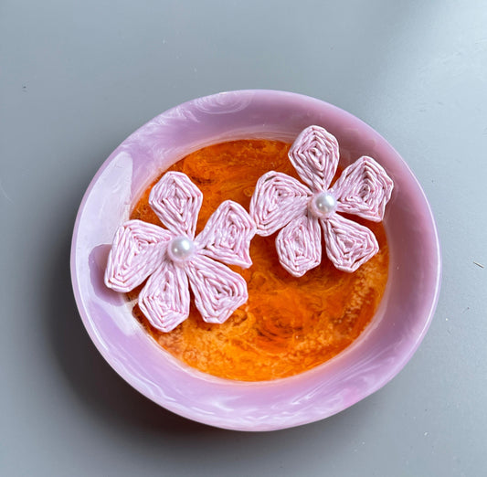 Soft Pink Flower Woven Straw Earings (18K Gold Plated Brass) Earrings WASHEIN