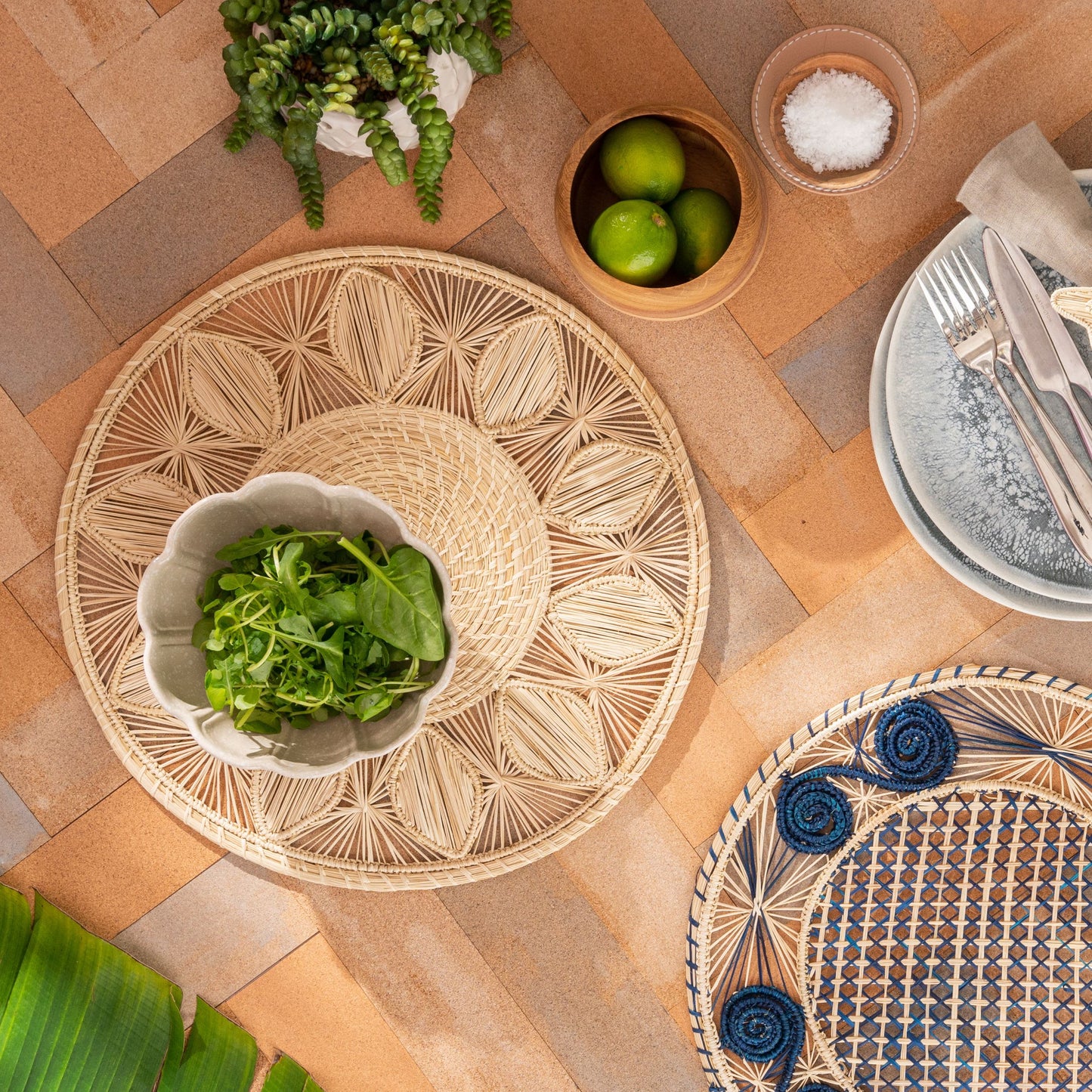 Natural Straw Neutral Leaves Round Placemats Placemats WASHEIN