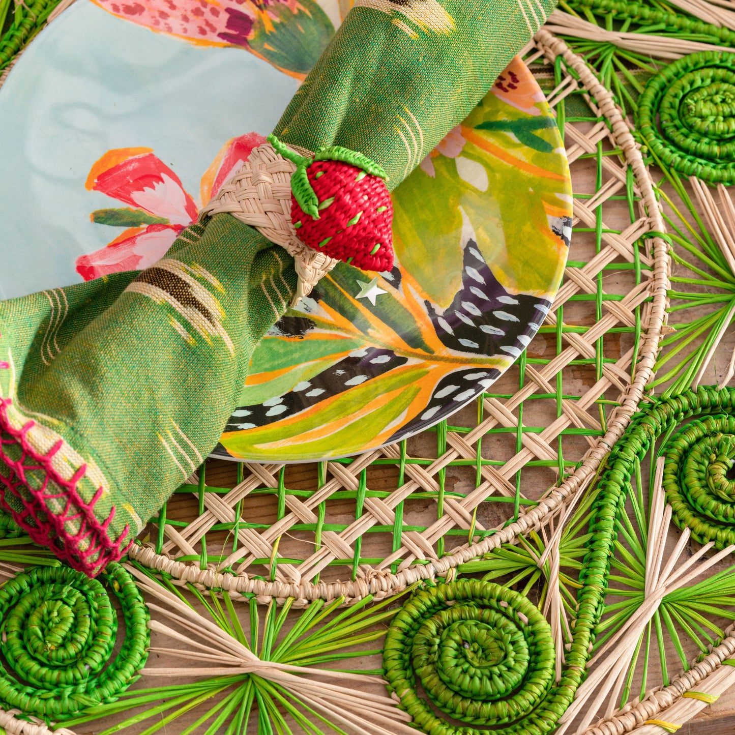Natural Straw Woven Green Spiral Round Placemats Placemats WASHEIN