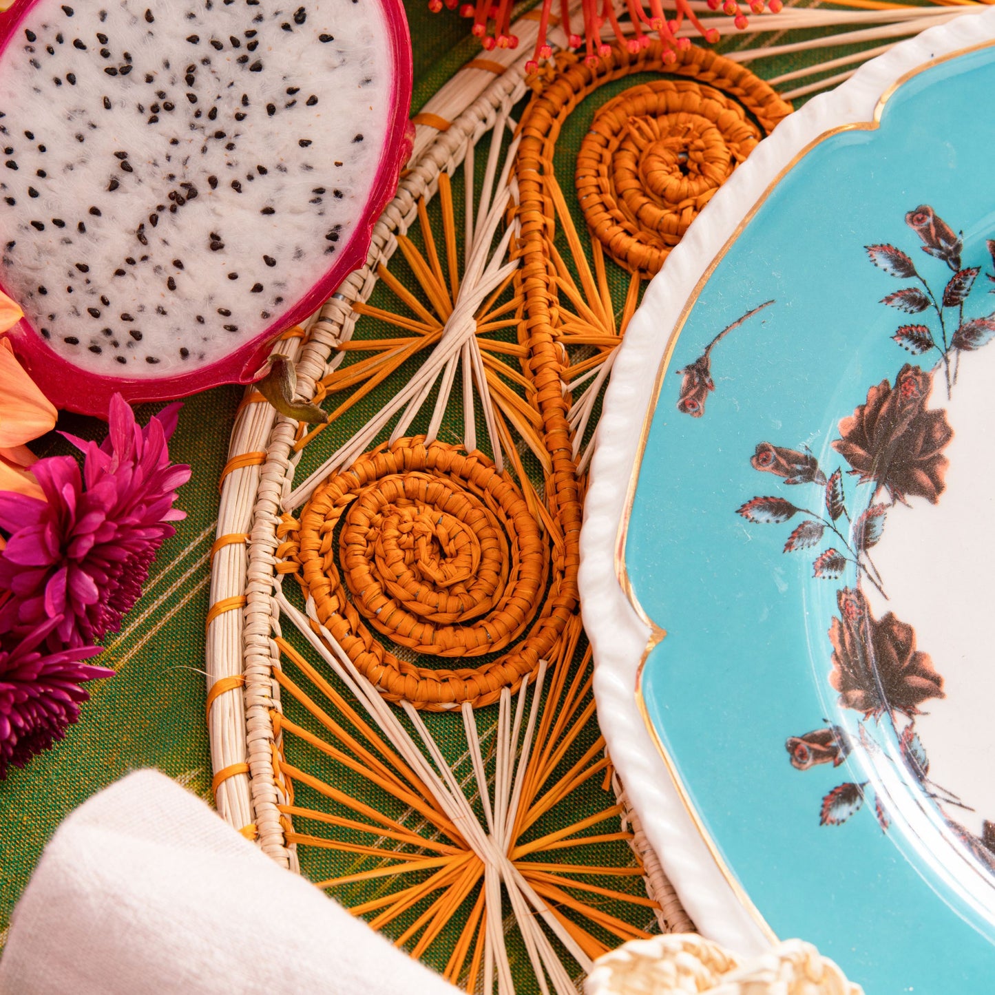 Natural Straw Woven Orange Spiral Round Placemats Placemats WASHEIN