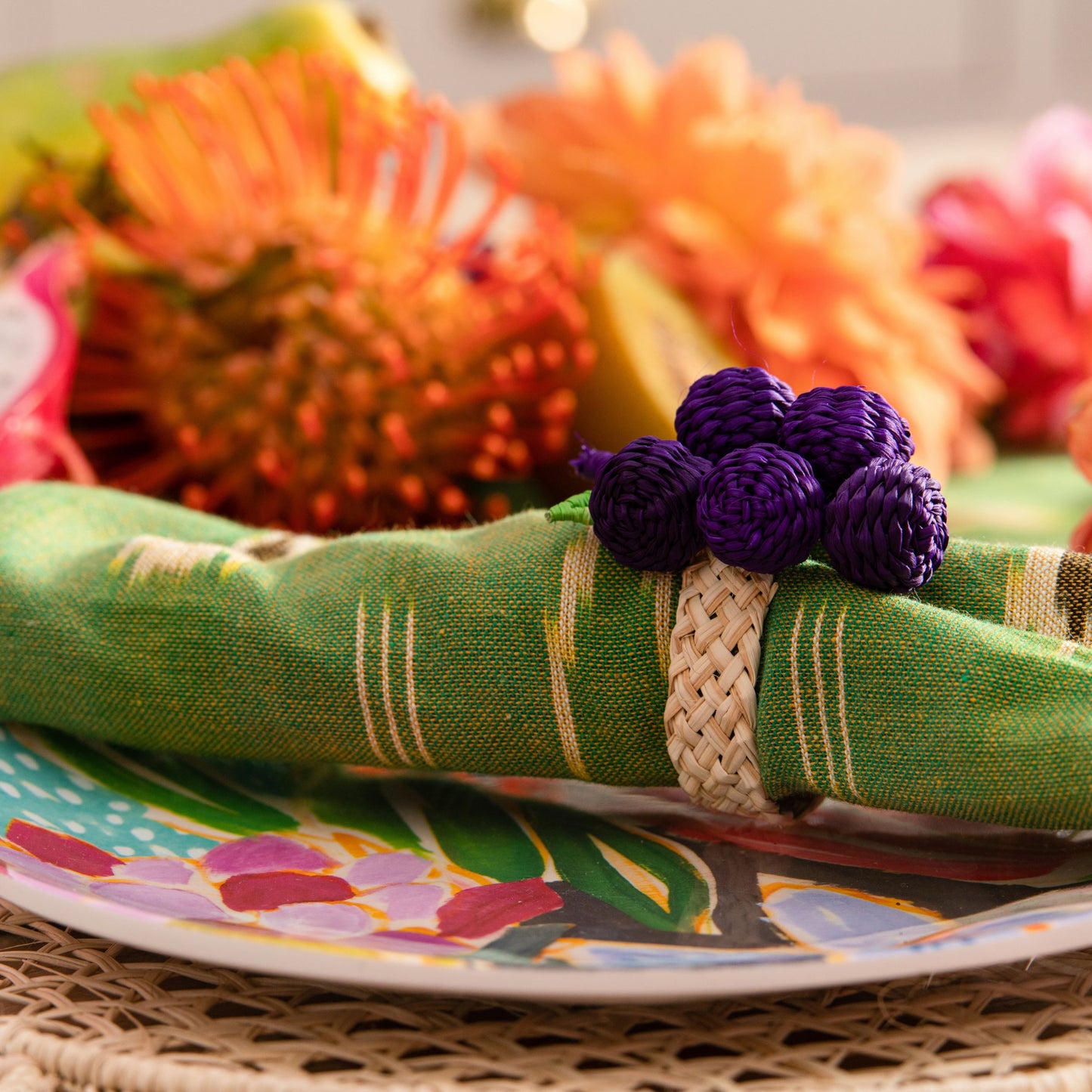 Natural Straw Woven Purple Grapes Fruits Round Placemats Placemats WASHEIN