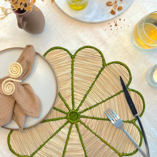 Set x 4 Natural Straw Green Big Flower Round Placemats Placemats WASHEIN