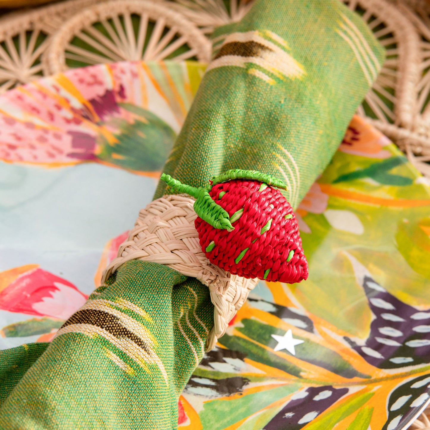 Set X 4 Woven Natural Iraca Straw Red Strawberry Fruit Napkin Rings Napkin Rings WASHEIN