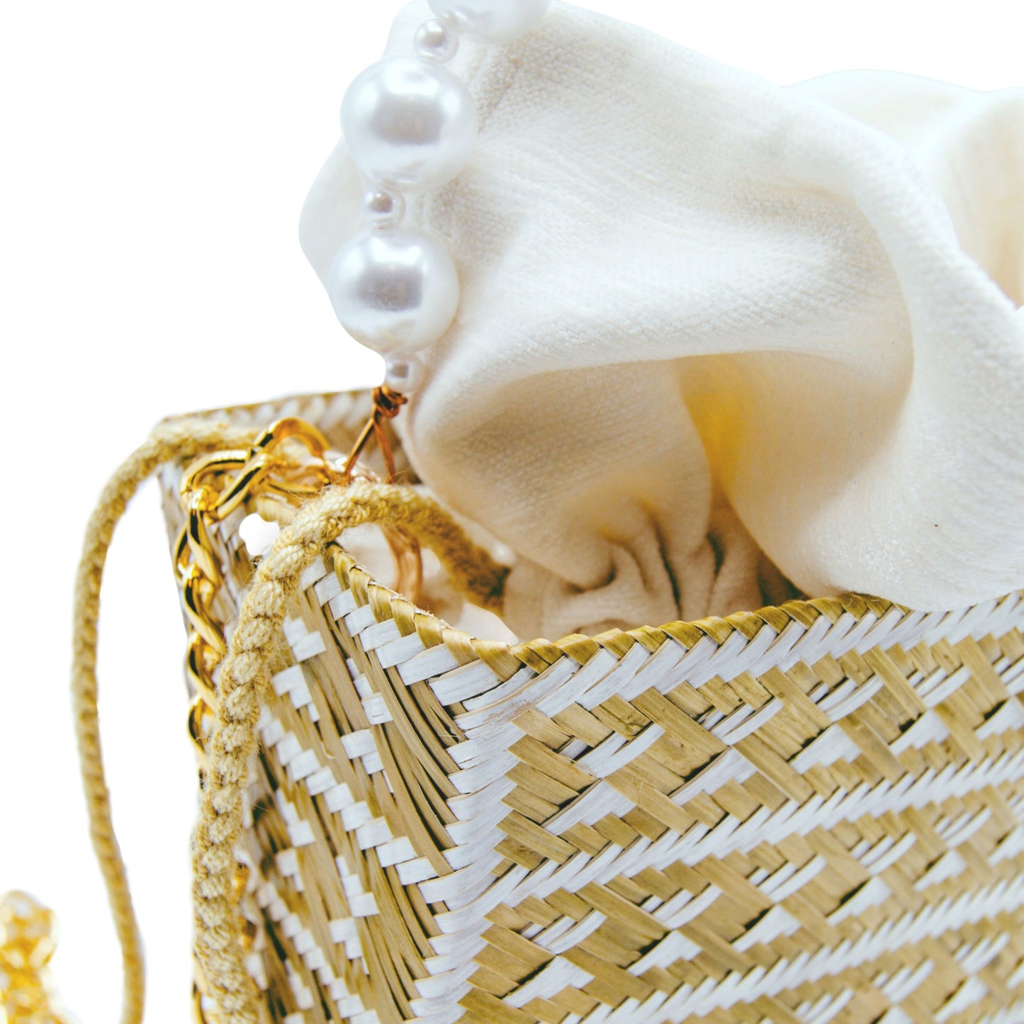 Tuparro White & Gold Small Handwoven Straw Basket Bag BAG WASHEIN