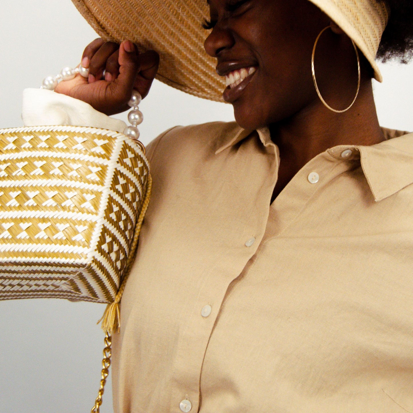 Tuparro White & Gold Small Handwoven Straw Basket Bag BAG WASHEIN