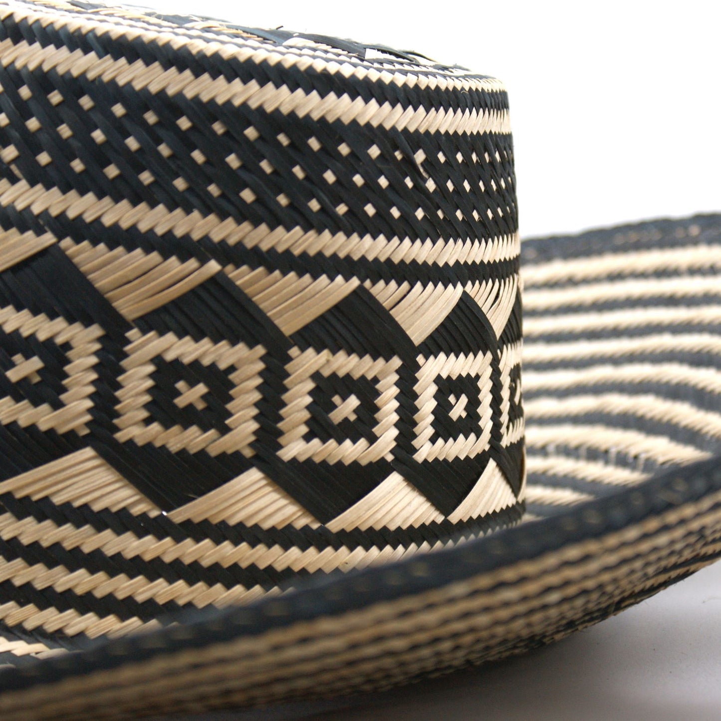 Urariyu Black Wide Brim Straw Hat Hat WASHEIN
