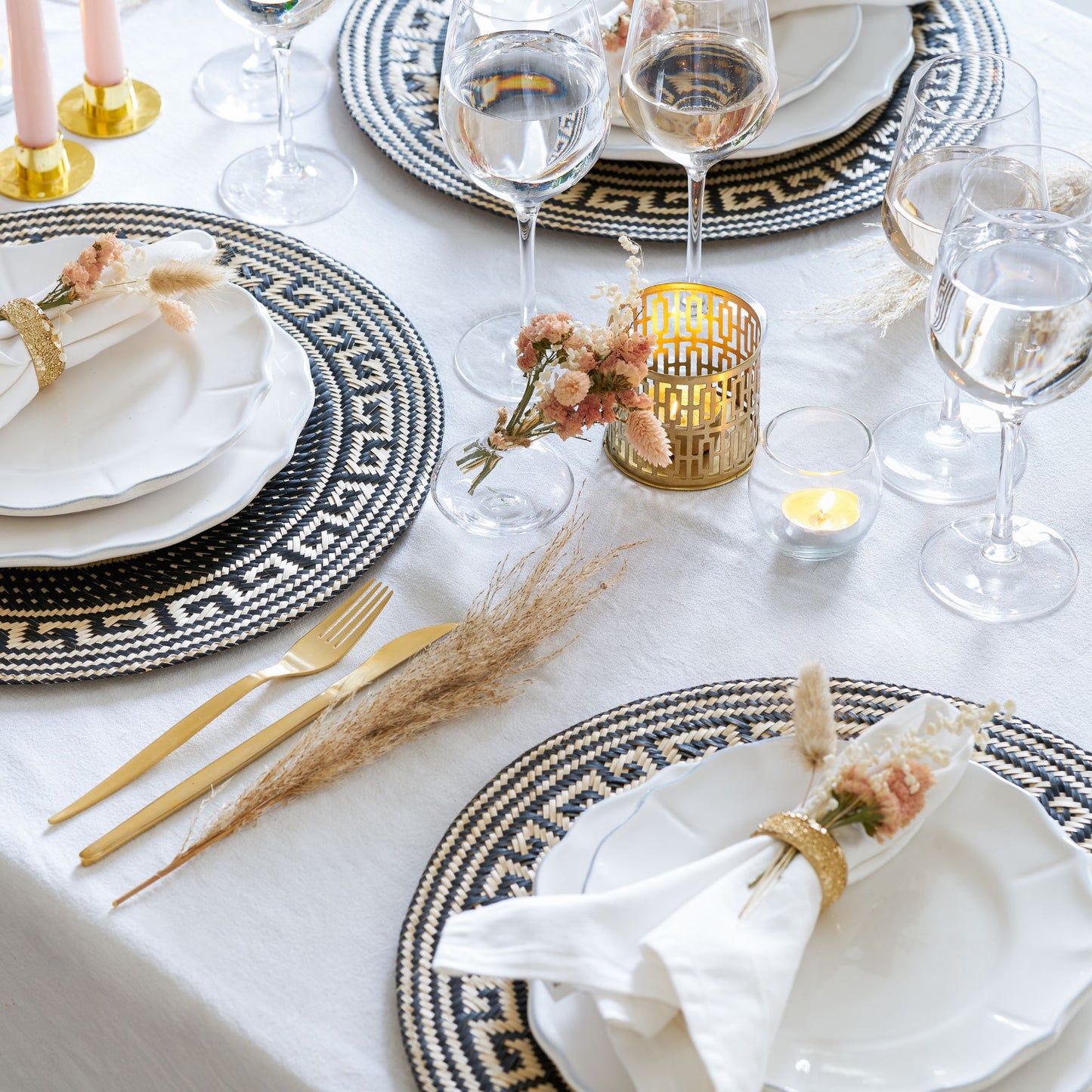 Woven Natural Straw Black Circular Placemats Placemats WASHEIN