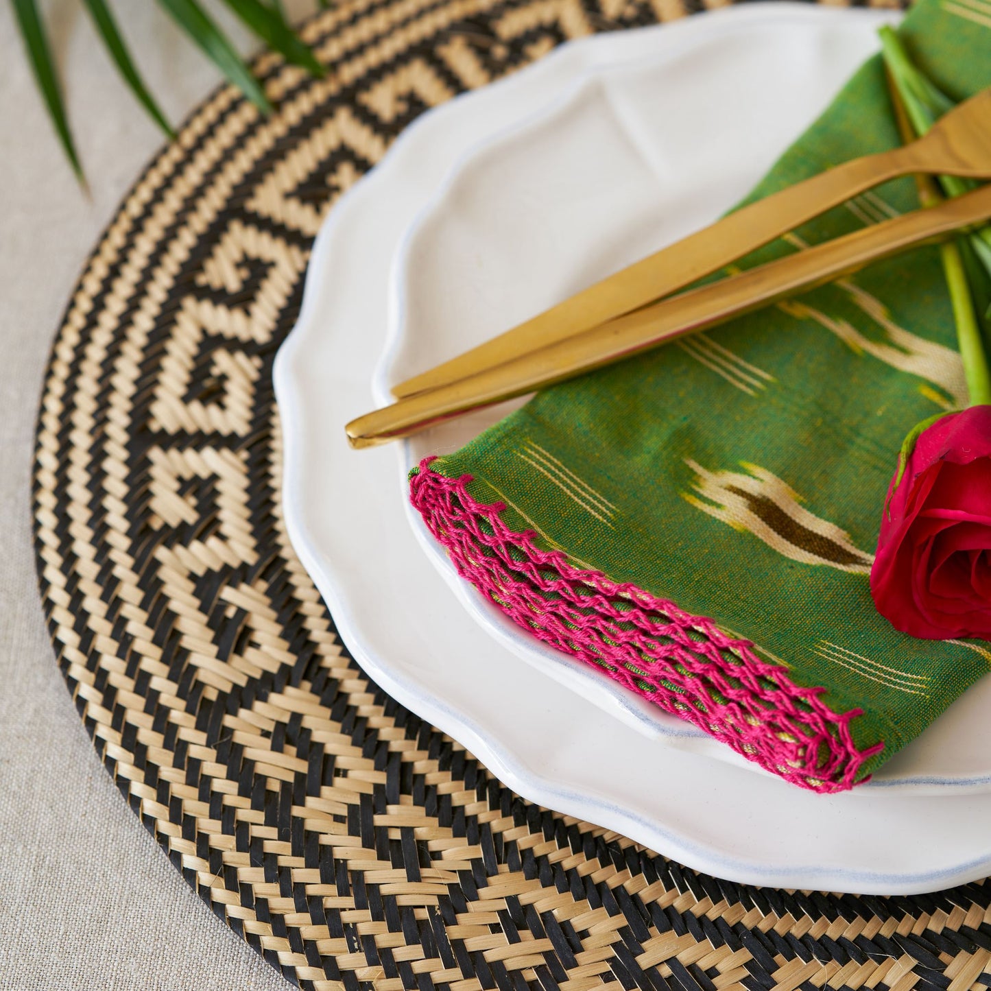 Woven Natural Straw Black Circular Placemats Placemats WASHEIN