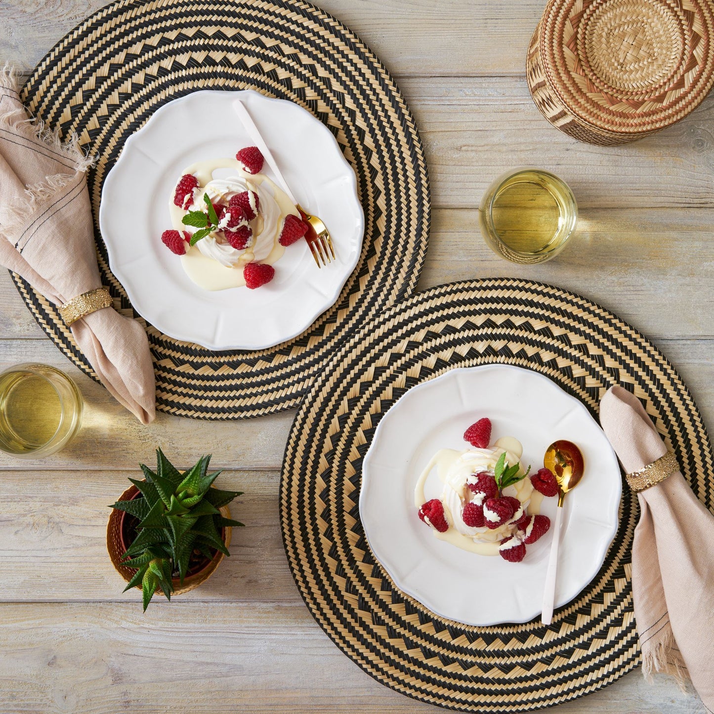 Woven Natural Straw Black Round Placemats Placemats WASHEIN