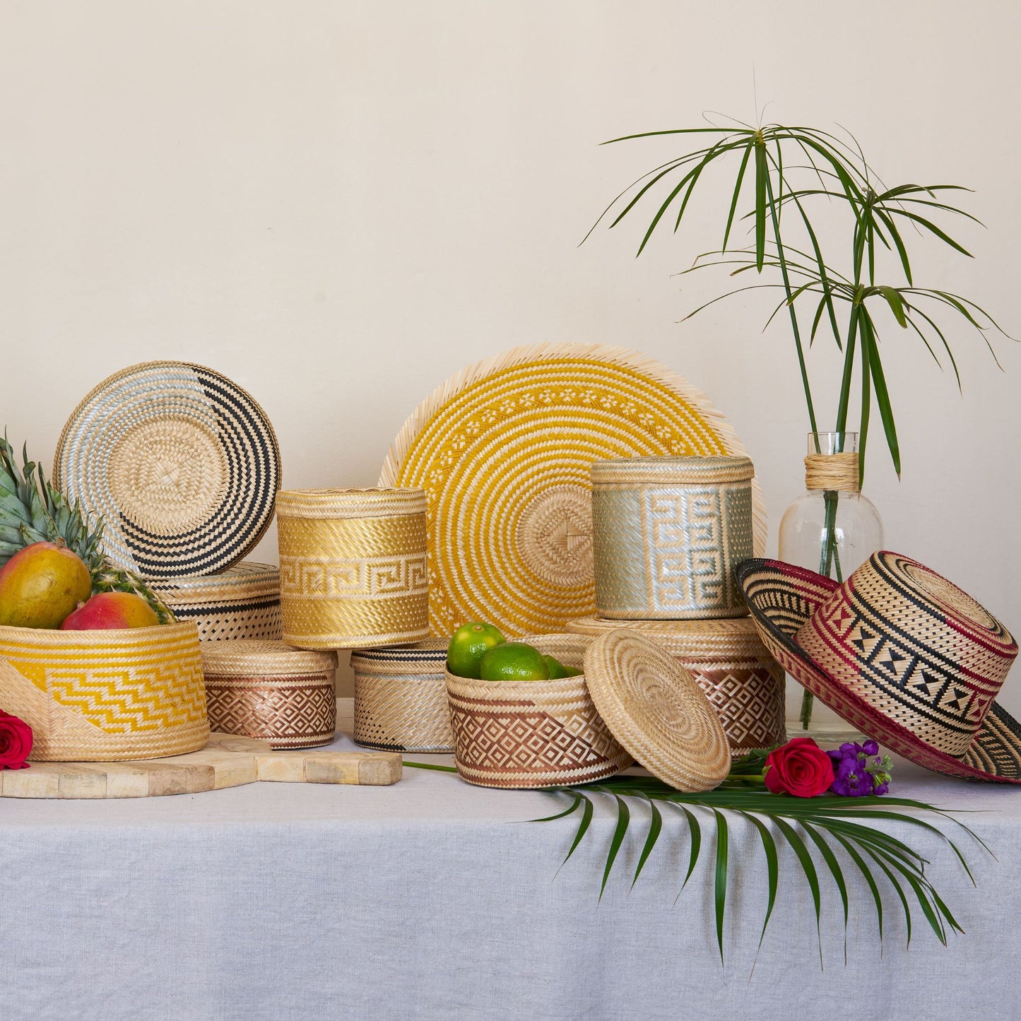 Woven Natural Straw Yellow Round Placemats with Trimmings Placemats WASHEIN