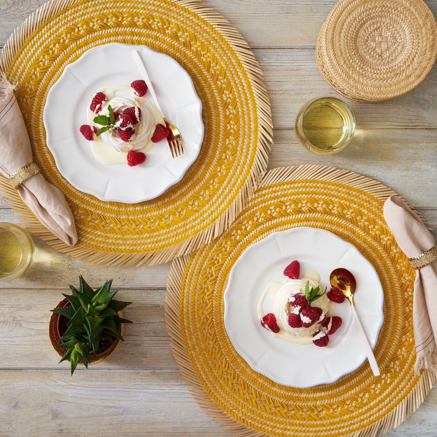 Woven Natural Straw Yellow Round Placemats with Trimmings Placemats WASHEIN