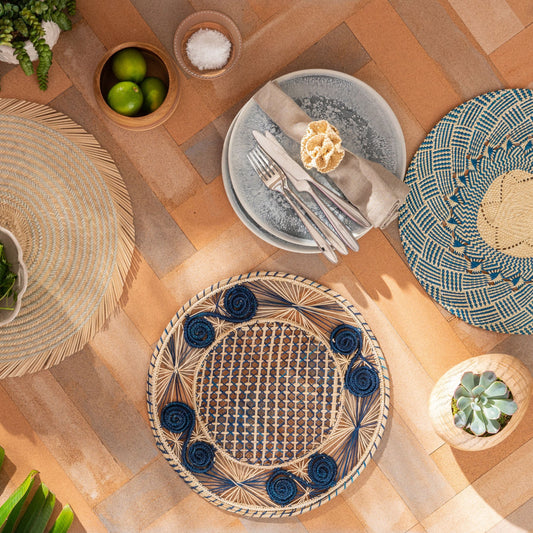 Natural Straw Woven Blue Spiral Round Placemats Placemats WASHEIN 