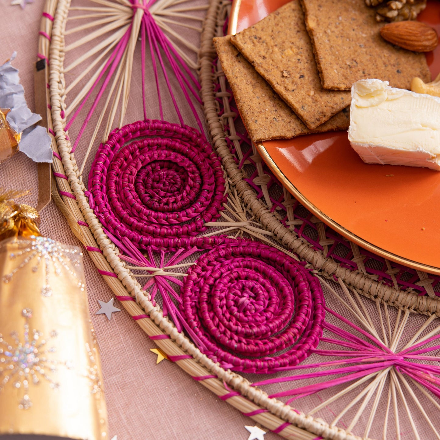 Natural Straw Woven Pink Spiral Round Placemats Placemats WASHEIN 